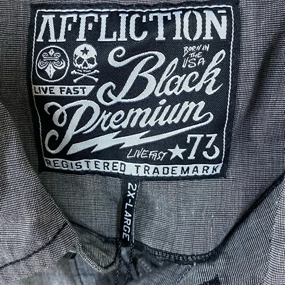 Affliction Black Premium Graphic Button Up Shirt Men Size 2XL Gray - Picture 2 of 8